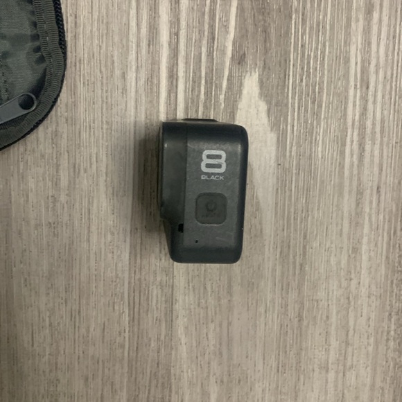 GoPro hero 8 black been used once - Picture 2 of 4